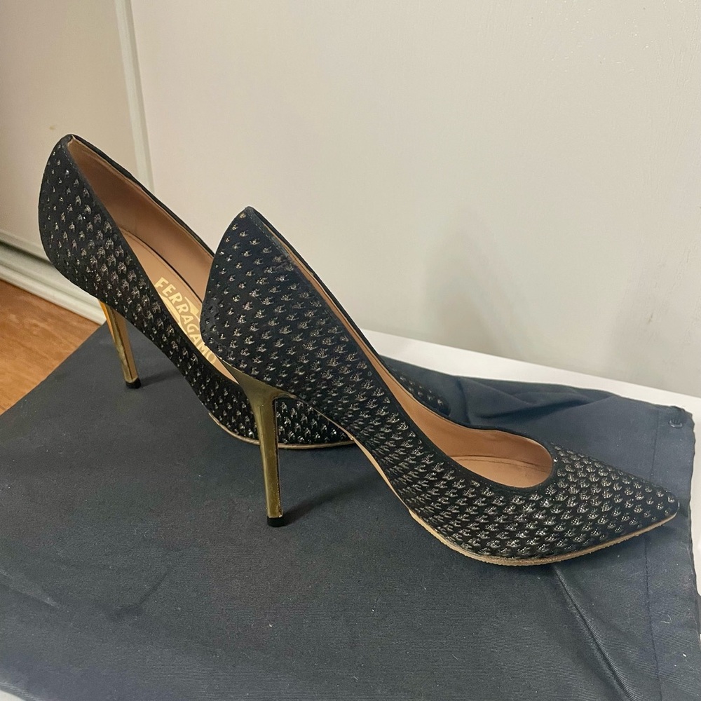 Salvatore Ferragamo susi velvet heel